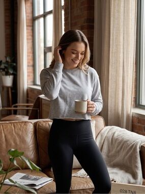TNA Light Gray Cropped Long-Sleeve Crew Top